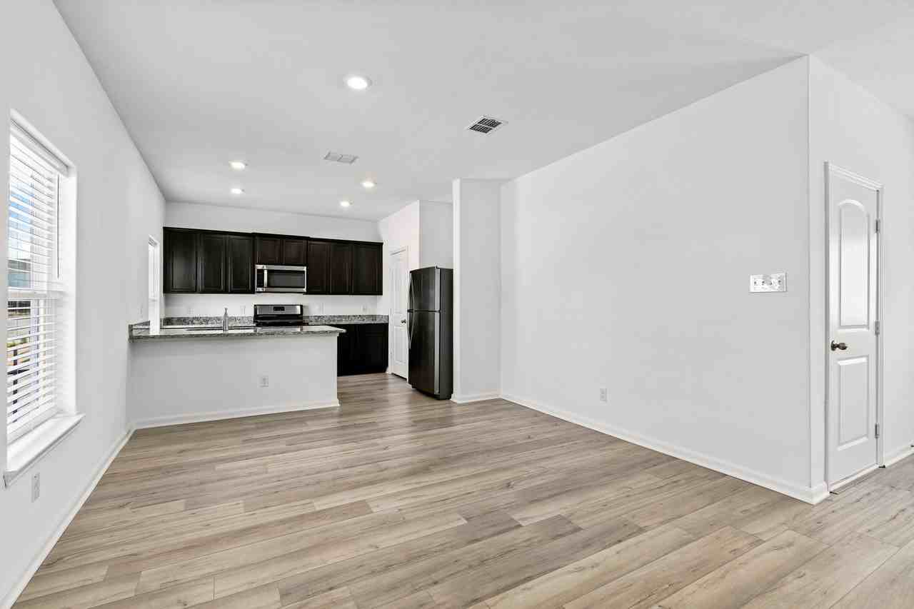 6009 Cooper Cash - Photo 3 of 19