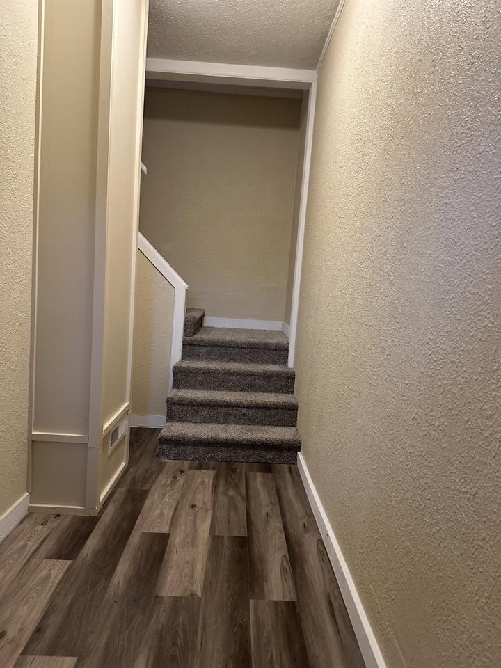 202 E Graham St #2 - Photo 7 of 10