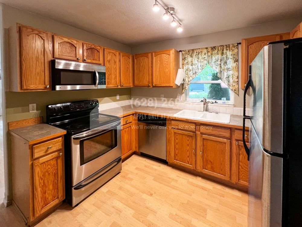 9307 N Haven Ave - Photo 3 of 35