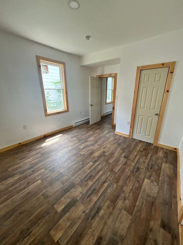 706 Penn St #2 - Photo 6 of 7