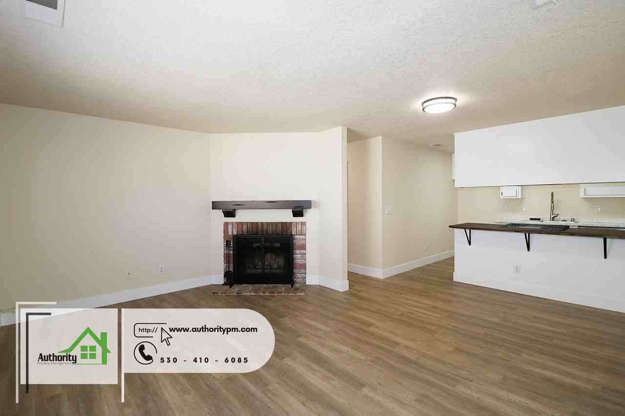 2515 Jason Ct - Photo 3 of 16