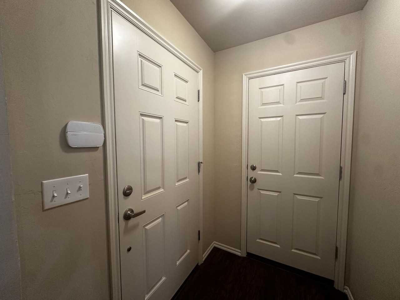 785 Sw 13th St - Photo 3 of 25