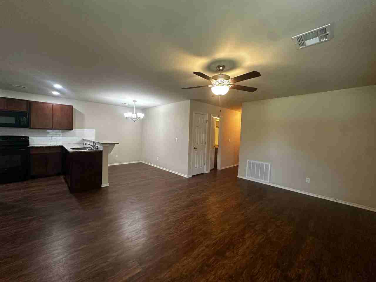 785 Sw 13th St - Photo 5 of 25