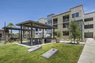 8727 W Mcdowell Rd - Photo 1 of 1