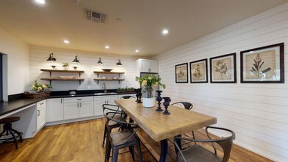 13517 W Glendale Ave - Photo 7 of 11