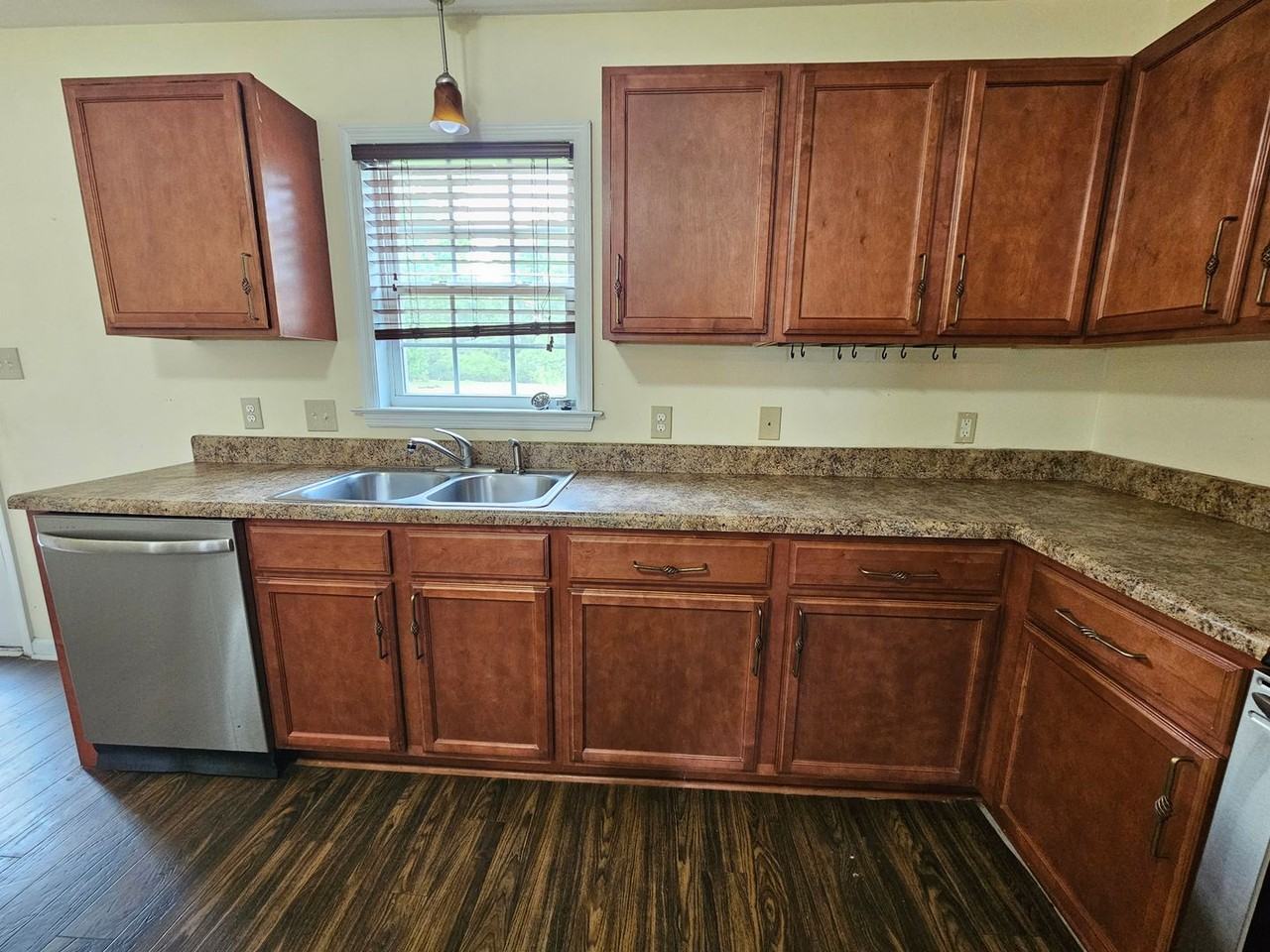 307 Big Tree Ln - Photo 7 of 17