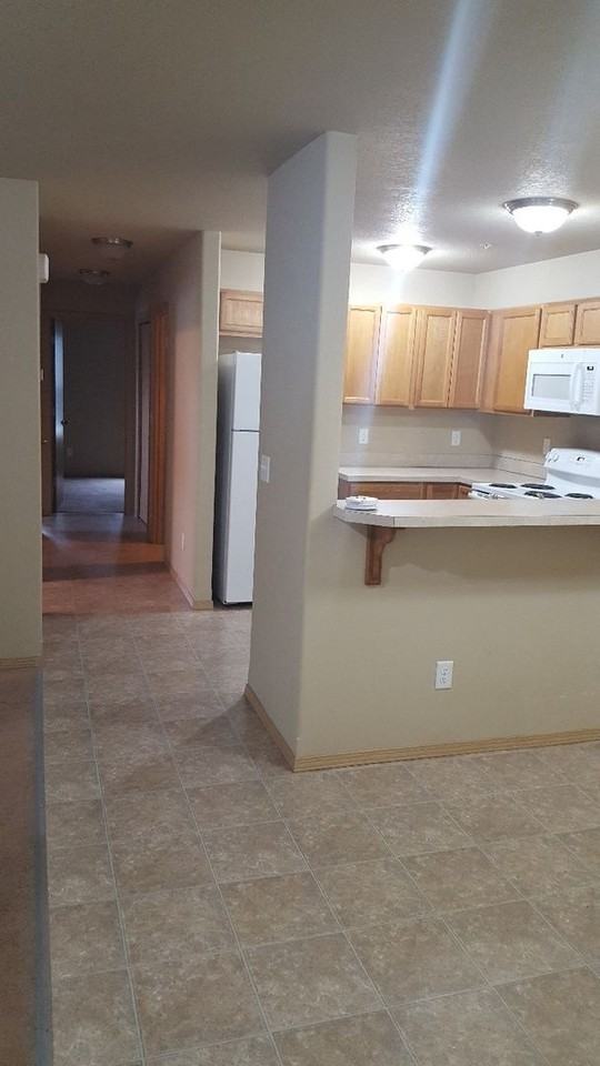 1440 SE Willow Drive - Photo 2 of 6