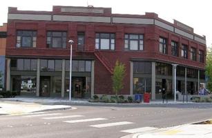 featured image of 1304 Bay St #3