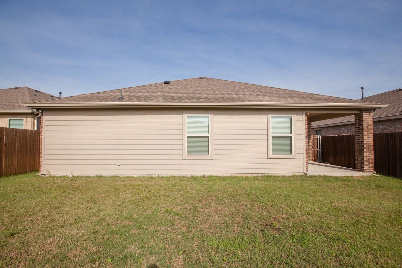 2117 Shady Glen Trl - Photo 3 of 41