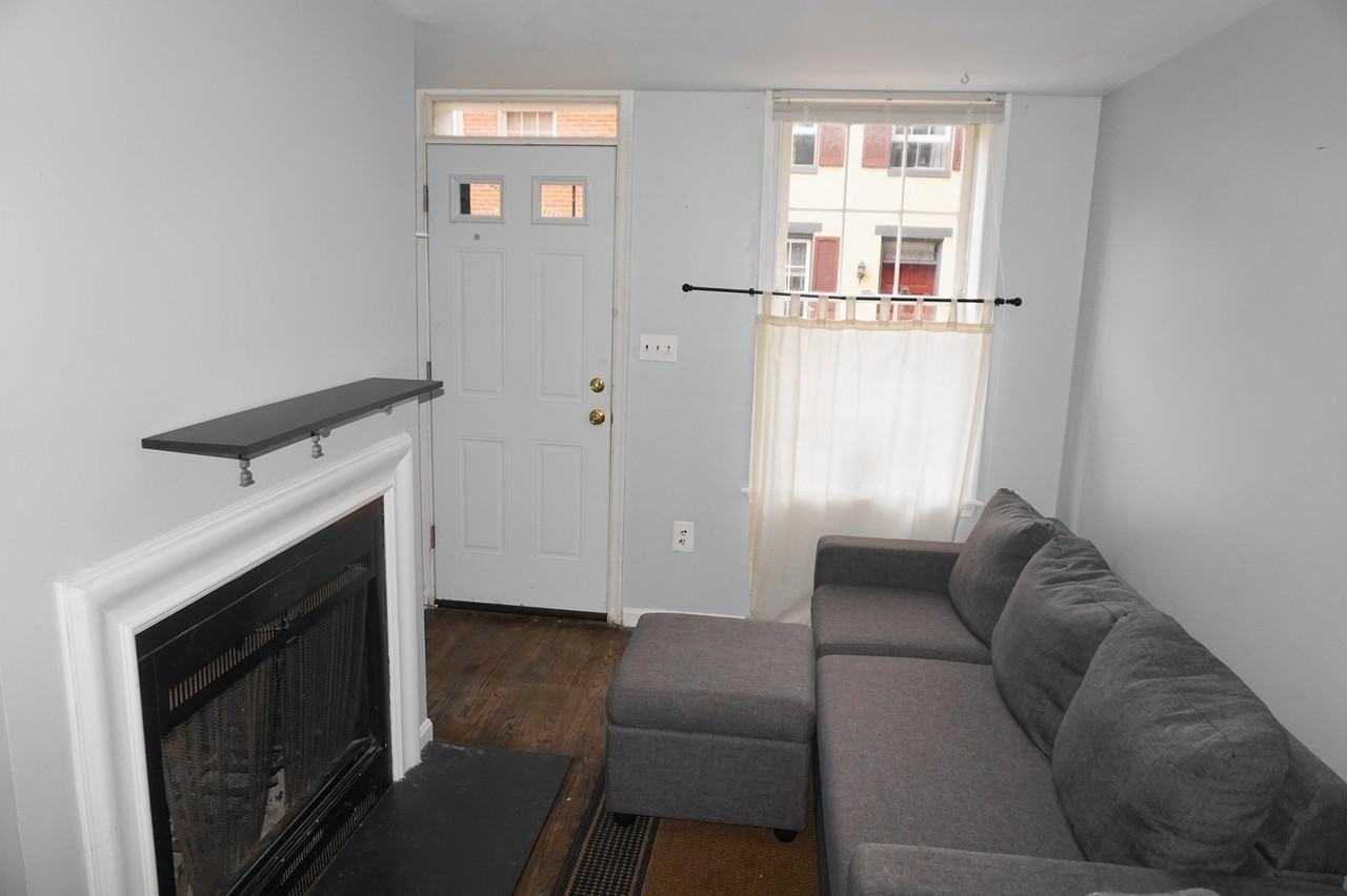 646 Dover St - Photo 3 of 17