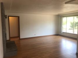 featured image of 6933 N Williams Ave