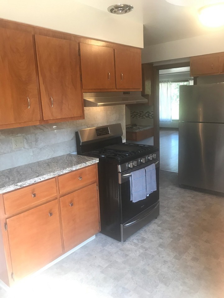 6933 N Williams Ave - Photo 6 of 17