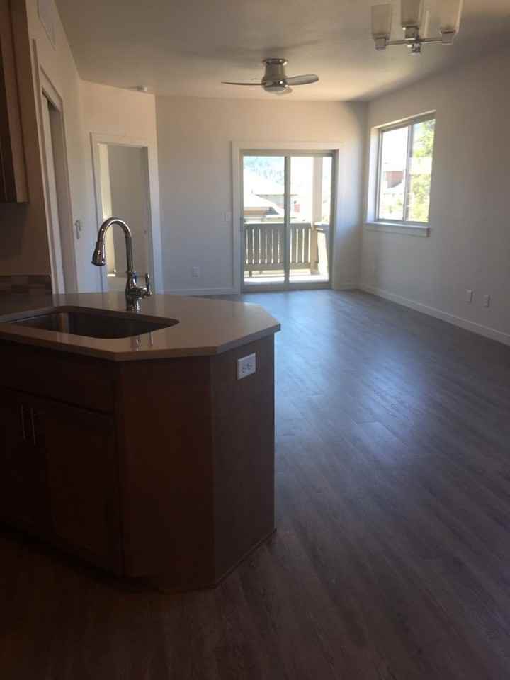 584 Fair Oaks Avenue - Photo 3 of 26