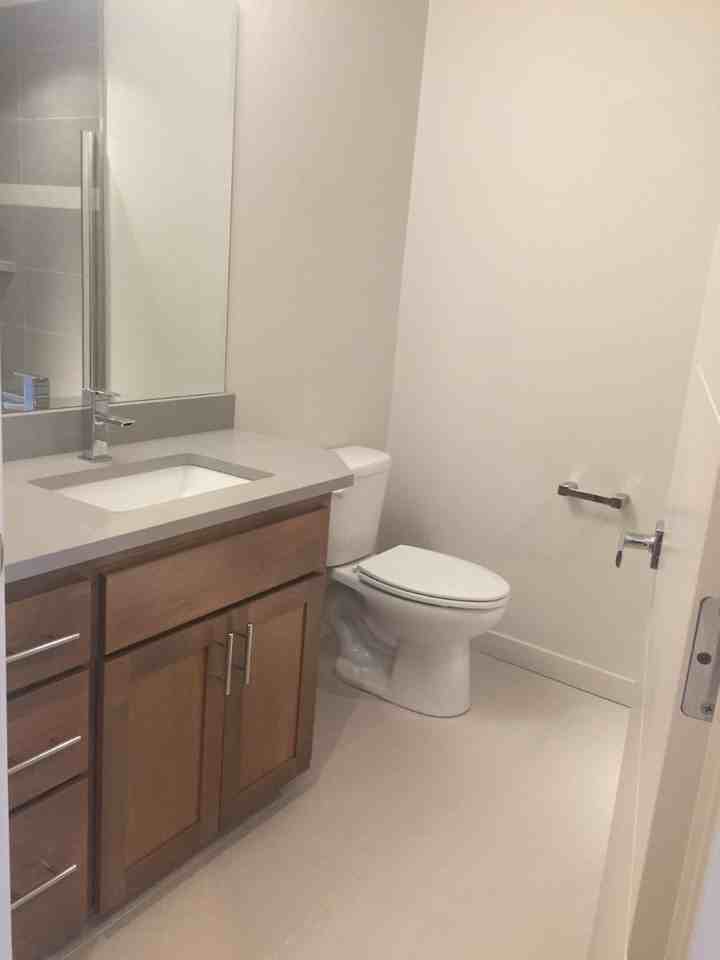 584 Fair Oaks Avenue - Photo 4 of 26