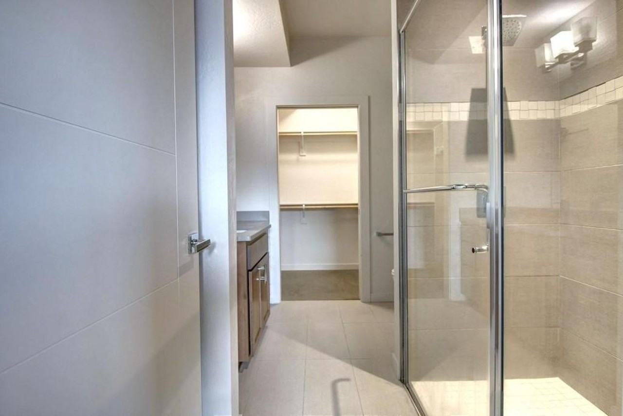 584 Fair Oaks Avenue - Photo 6 of 26