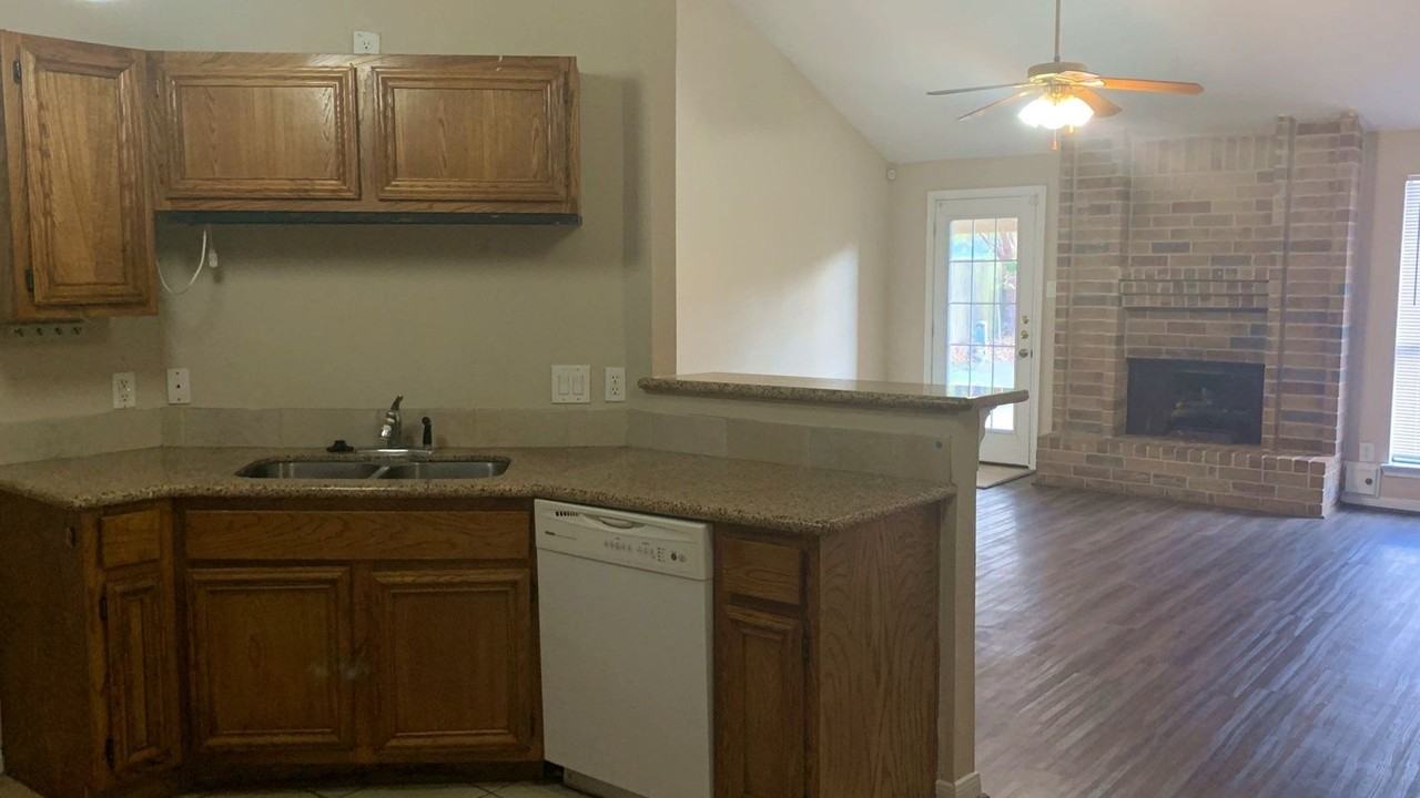 3730 Village Grove Dr - Photo 2 of 24