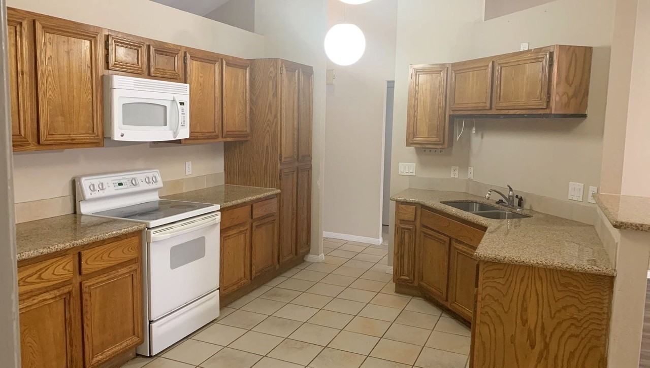 3730 Village Grove Dr - Photo 3 of 24