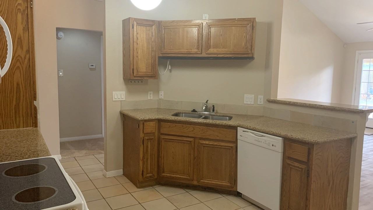 3730 Village Grove Dr - Photo 6 of 24