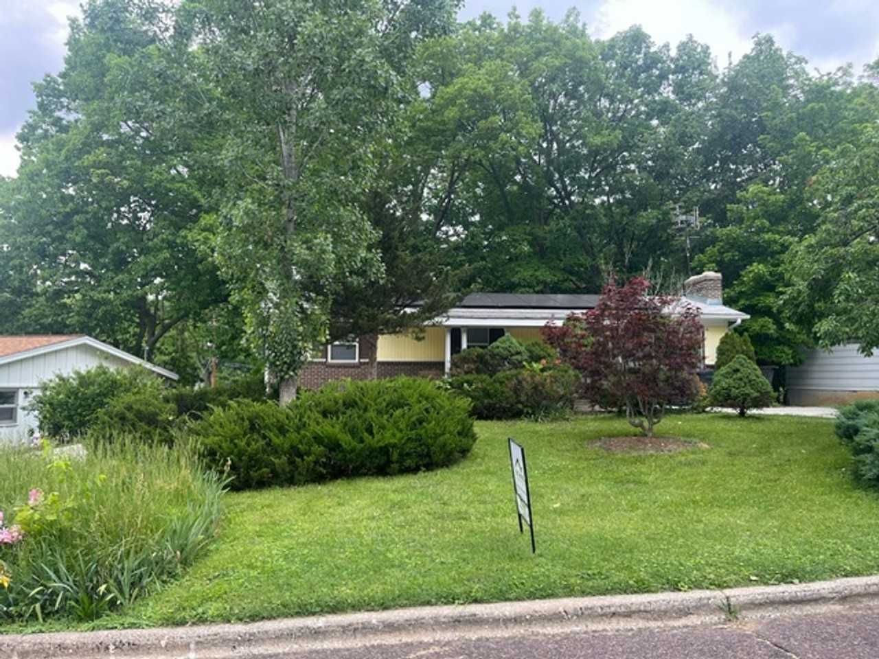 2005 Woodlea Dr - Photo 2 of 43