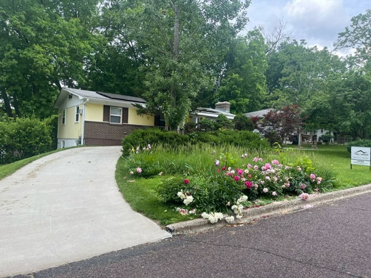 2005 Woodlea Dr - Photo 3 of 43