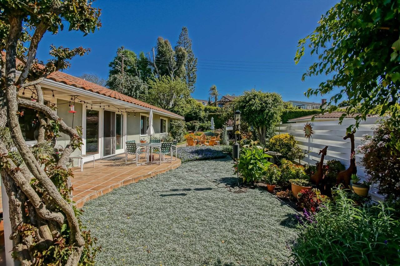 2232 Via Acalones - Photo 3 of 35