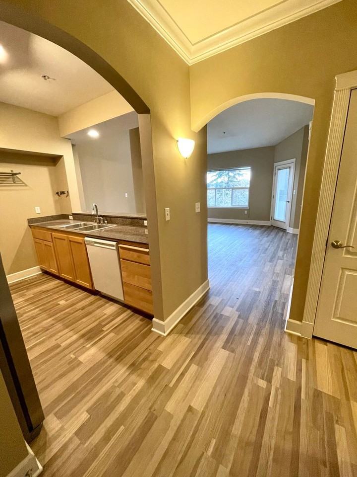 251 W Bakerview Rd #405 - Photo 3 of 30