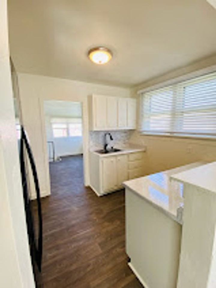 171 N 800 W - Photo 4 of 14