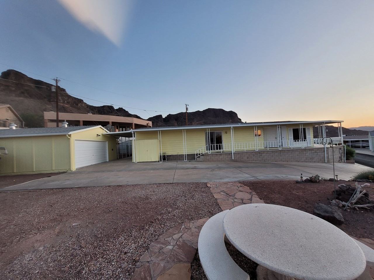 830 Linger Dr - Photo 2 of 16
