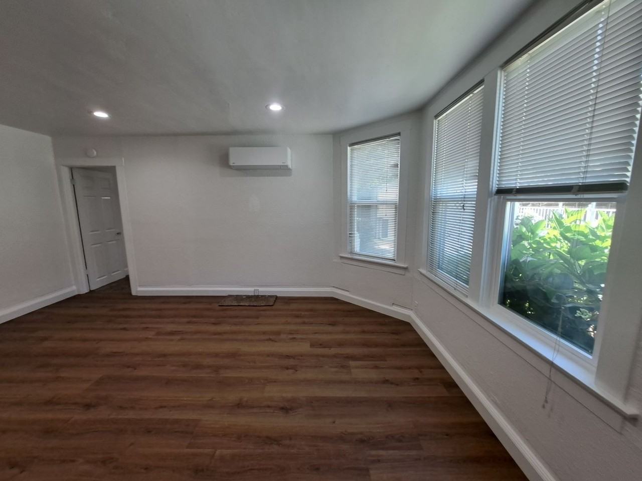 532-536 West-100 Luzena - Photo 2 of 21