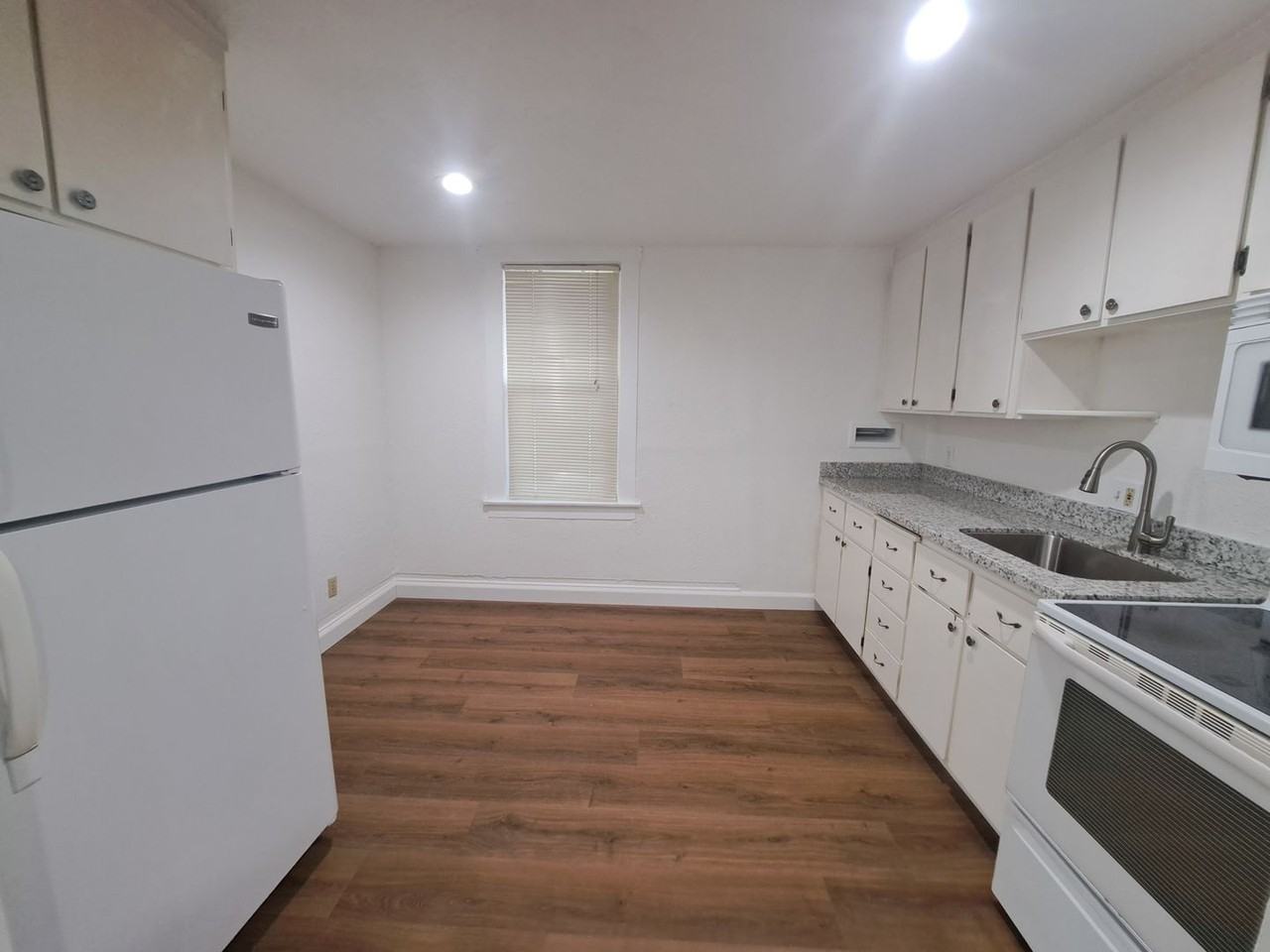 532-536 West-100 Luzena - Photo 3 of 21
