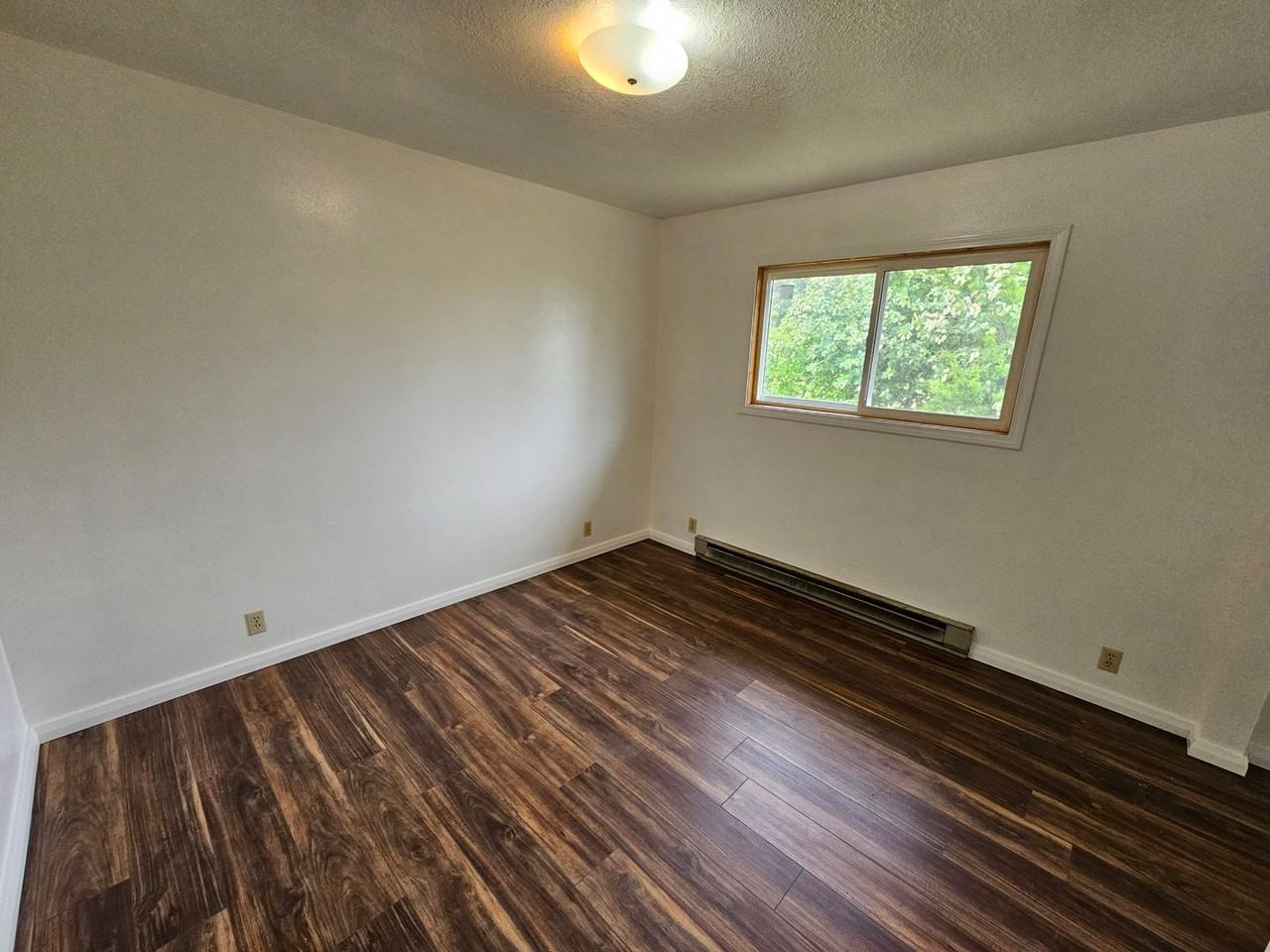 602 1/2 2nd St - Photo 6 of 10