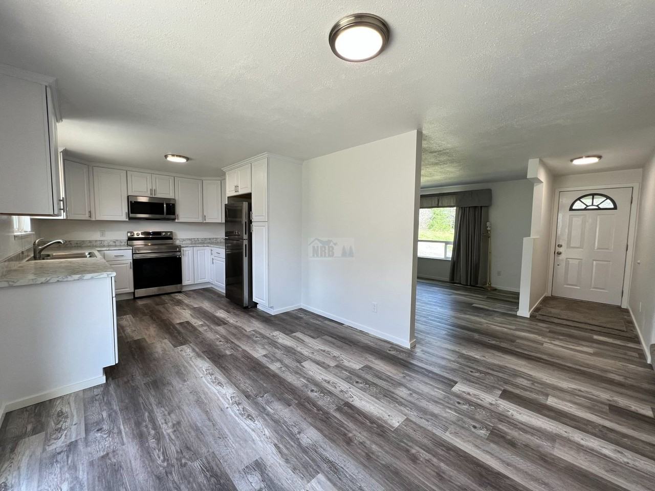 11120 428th St E - Photo 3 of 19