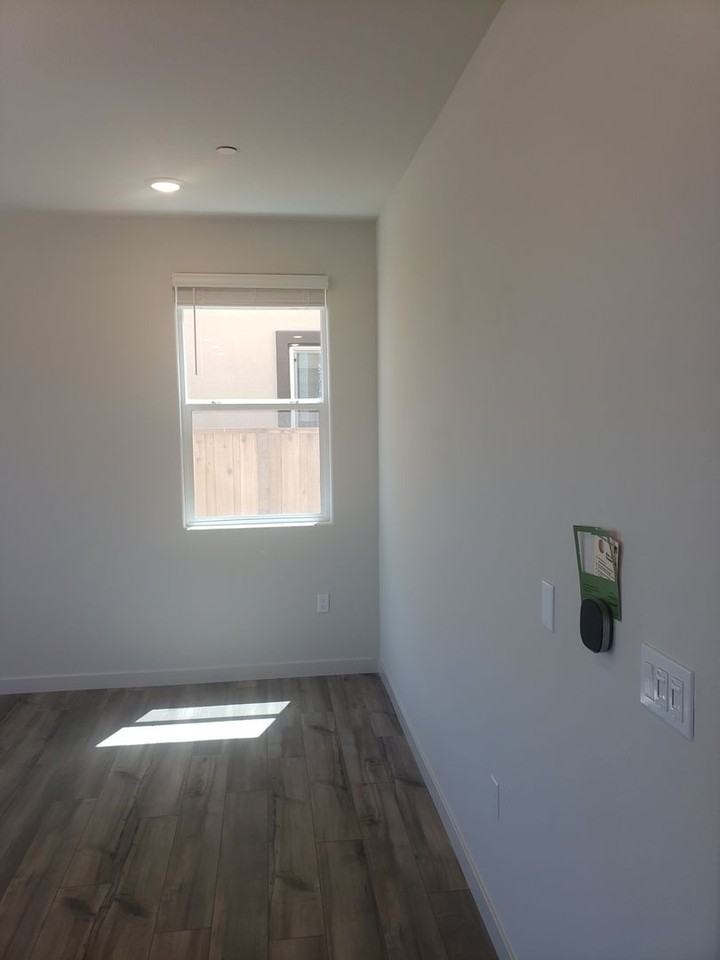 2940 Sugar Pine Street - Photo 7 of 37