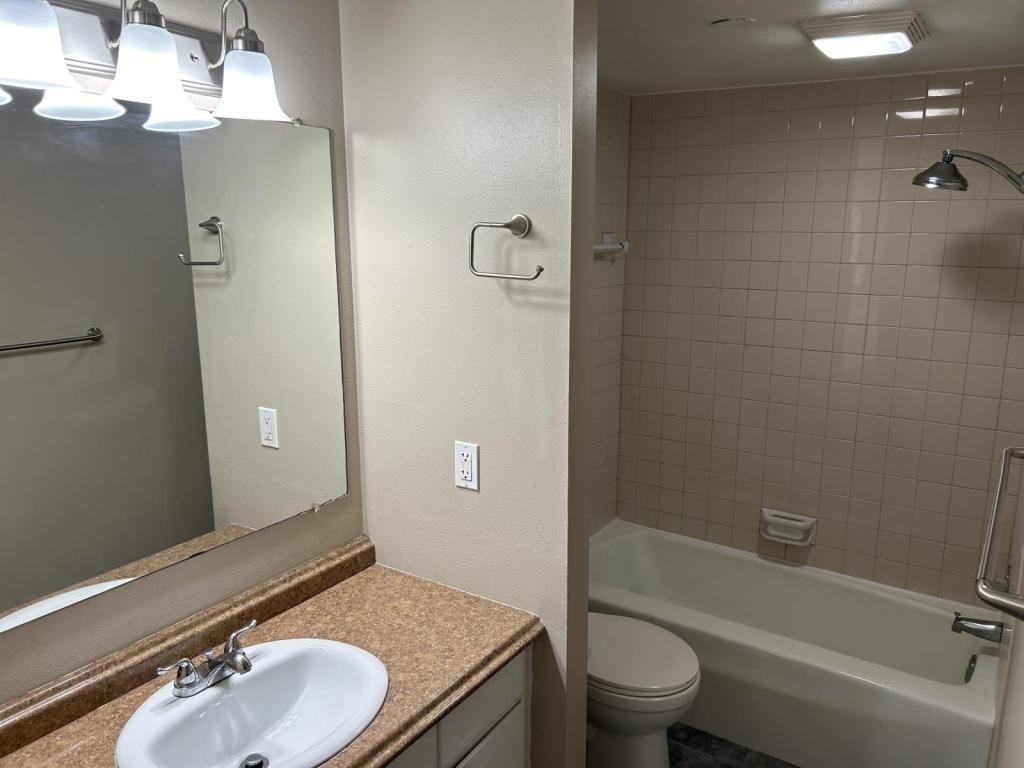 6578 Lake Rd - Photo 6 of 9