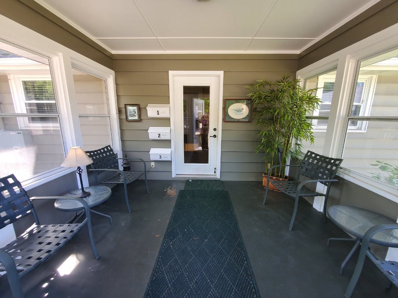 1339 Eustis St - Photo 3 of 14