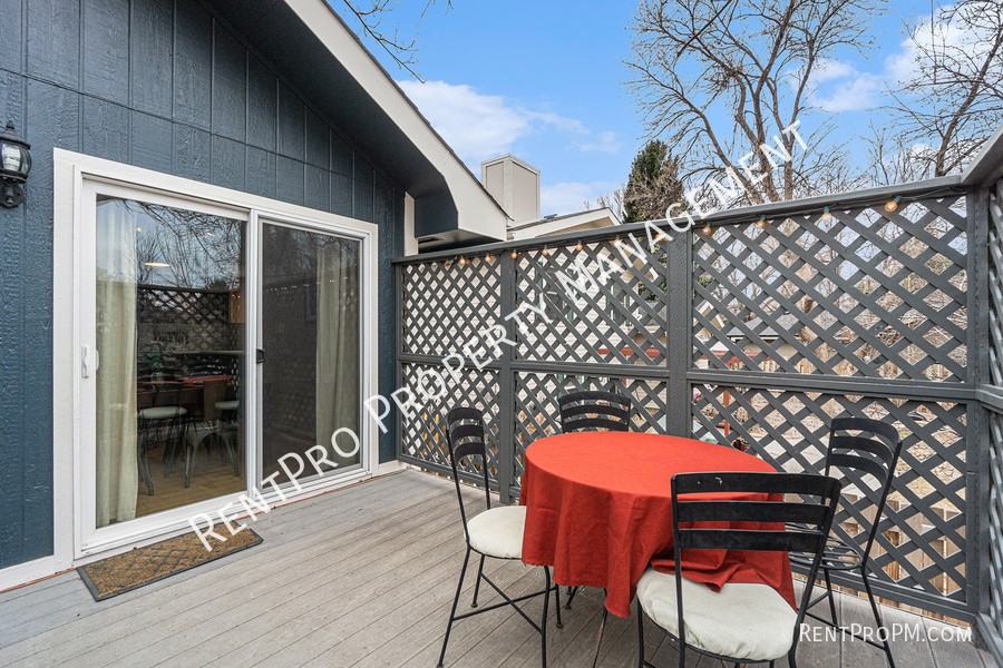 2213 Hiawatha Ct - Photo 2 of 22