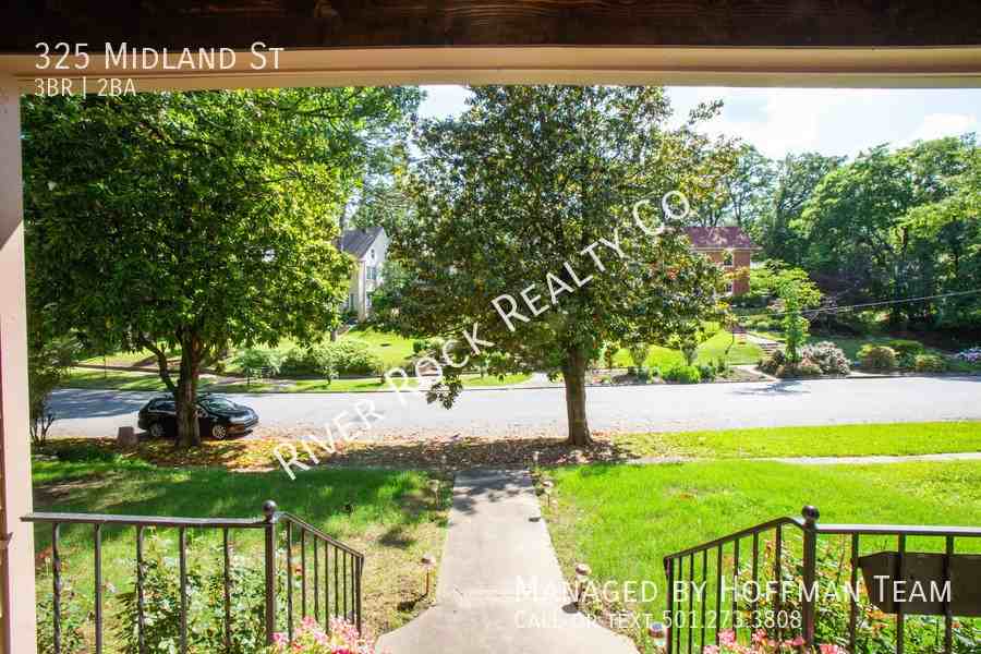 325 Midland St - Photo 3 of 33
