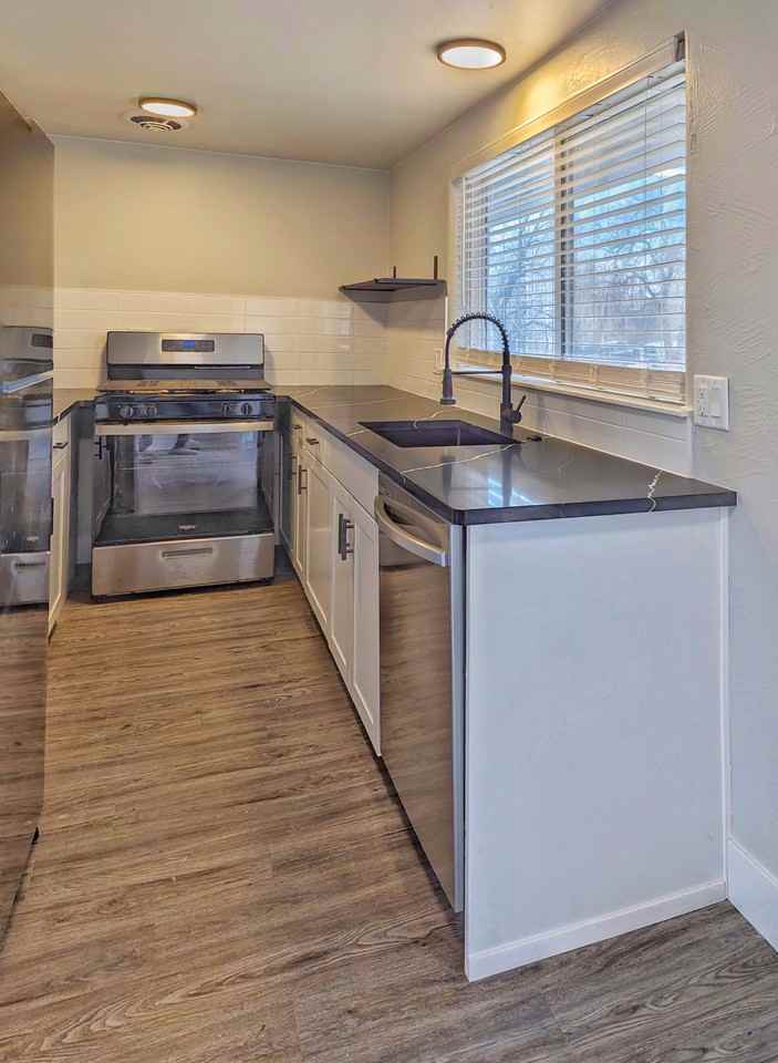 3737 Red Canon Ave #2 - Photo 5 of 36