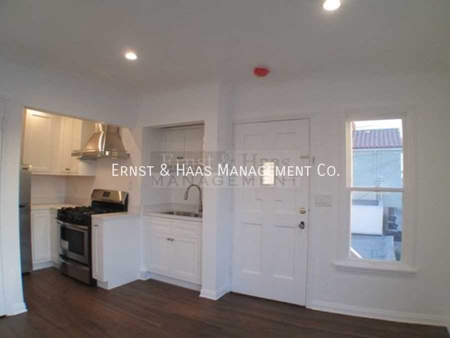 171 3/4 Glendora Ave - Photo 3 of 25