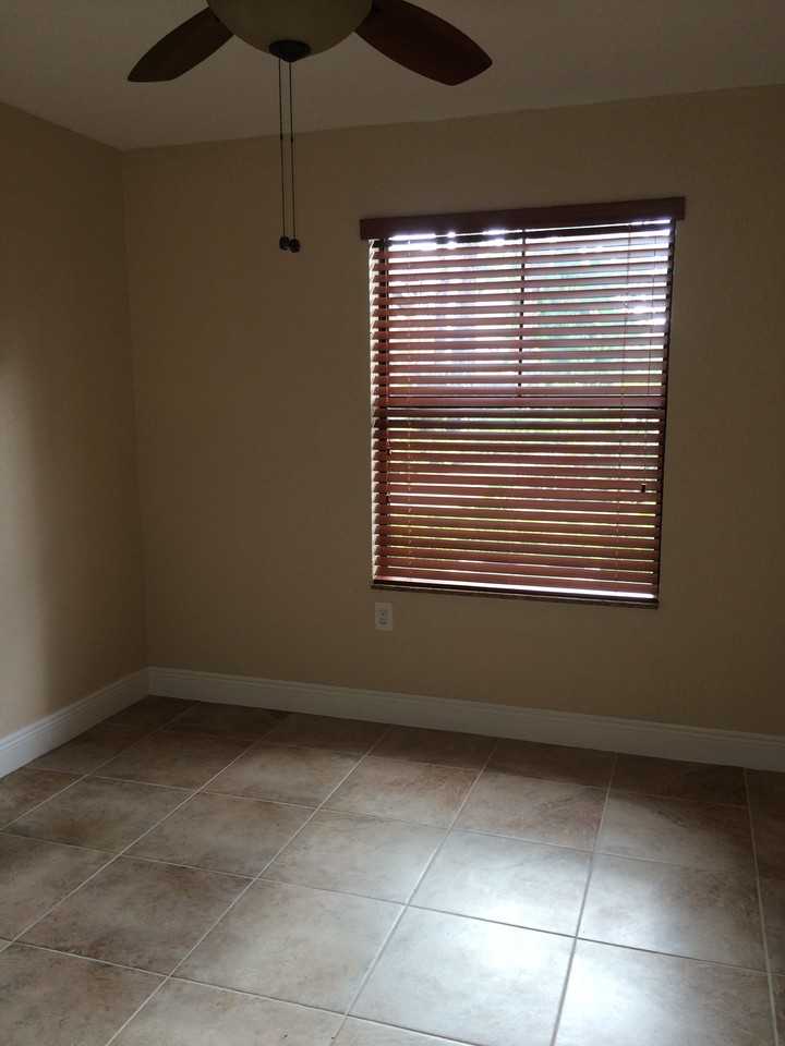 10501 Sw 104th Ter #1126 - Photo 4 of 6