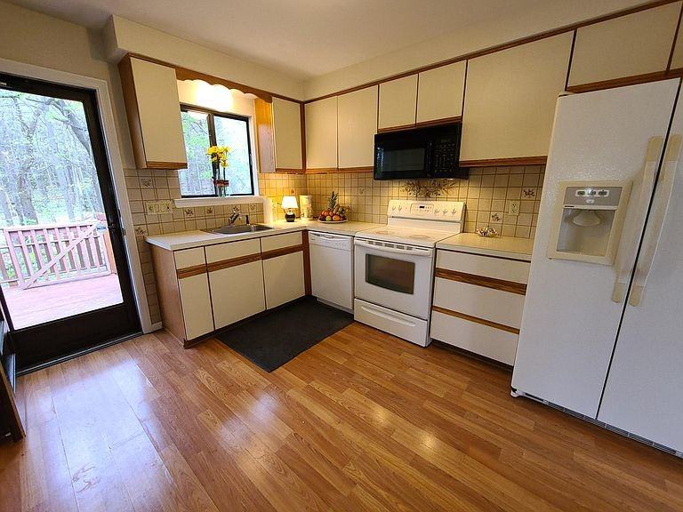 15 Hoskins Rd #NA - Photo 5 of 30