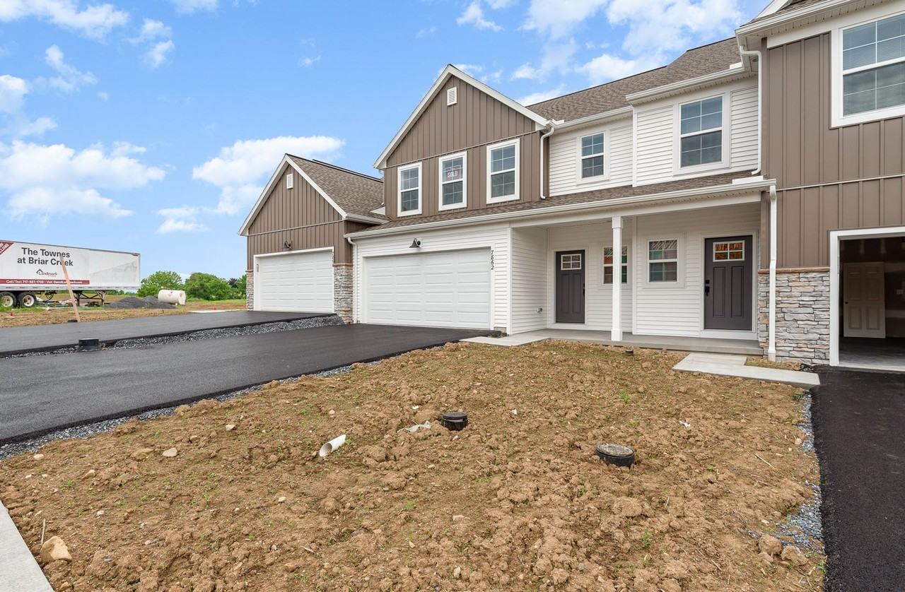 7862 Oak Brook Dr - Photo 3 of 29