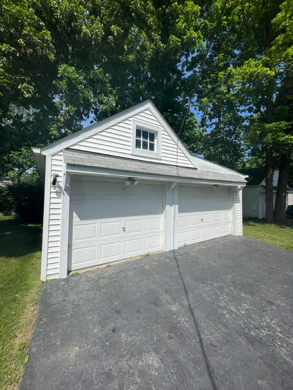 1192 Mayfield Ridge Rd - Photo 3 of 17