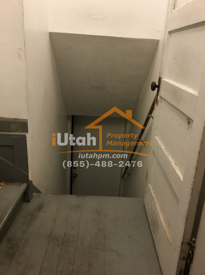 30 N 200 W - Photo 2 of 16