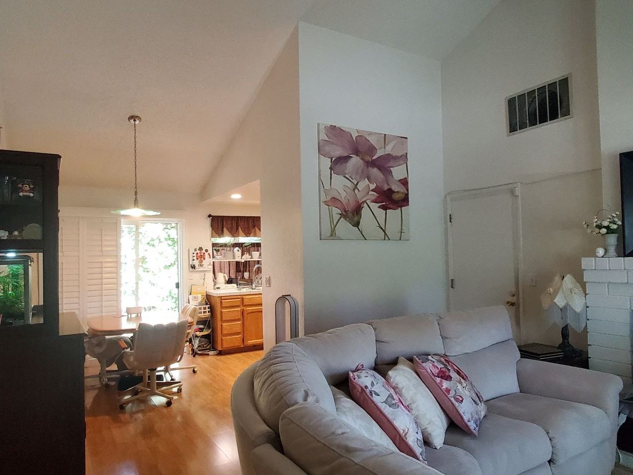 1522 Fujiko Drive - Photo 4 of 10