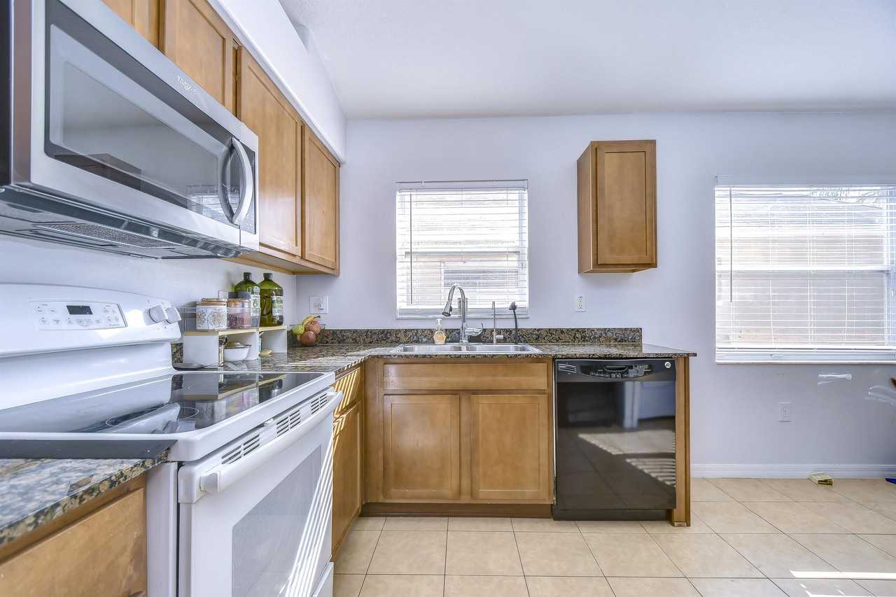 30847 Bridgegate Dr #1 - Photo 4 of 10