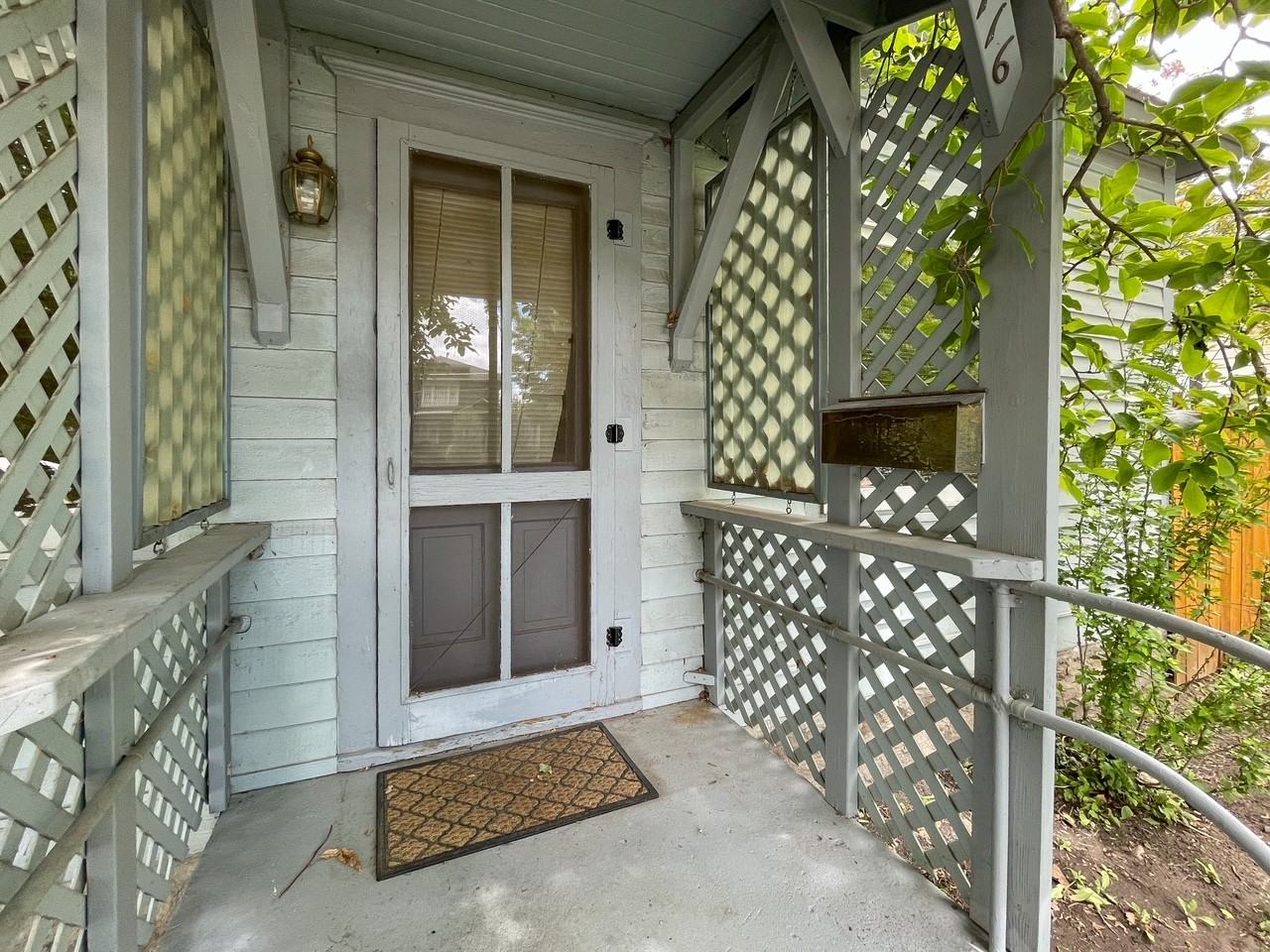 1116 W Ofarrell St #1 - Photo 2 of 30