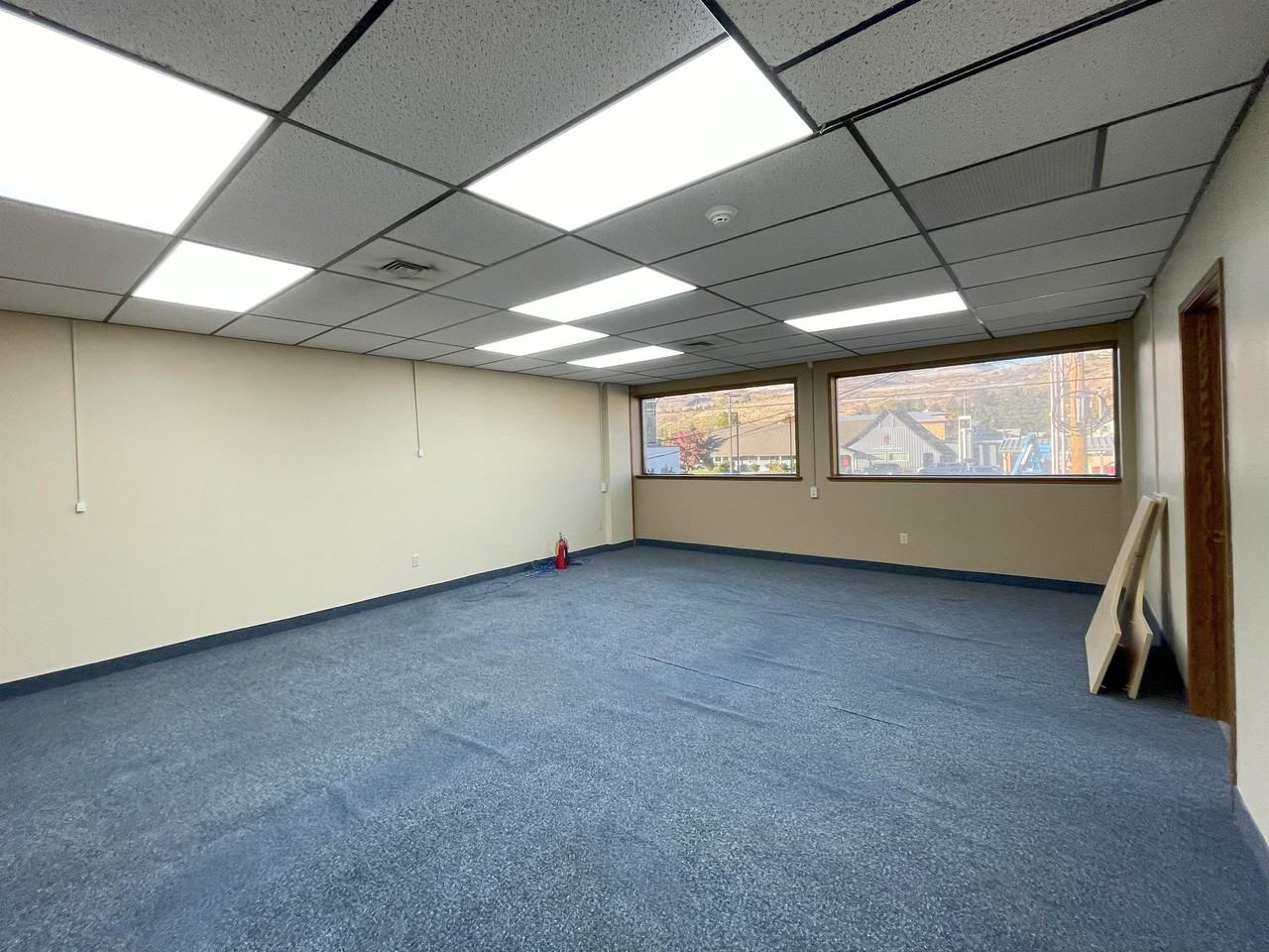 217 E Woodin Ave #1 - Photo 3 of 11