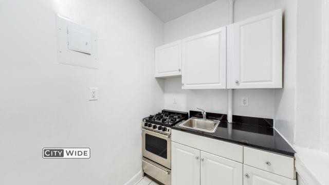 178 East 70th Street - Photo 3 of 8