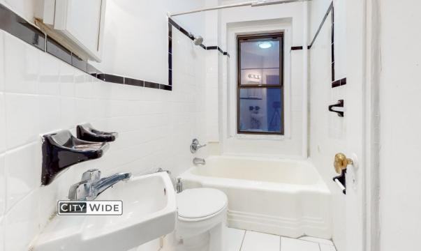 178 East 70th Street - Photo 5 of 8